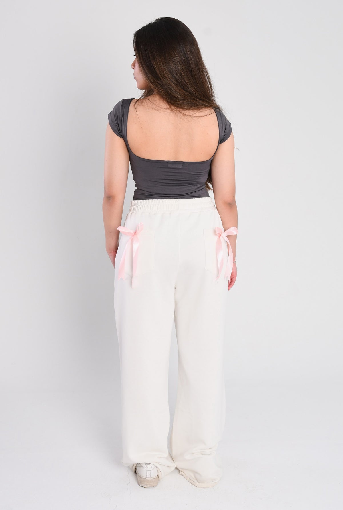 Bow pants in white